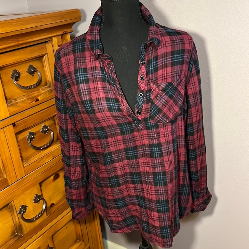 A red plaid long sleeve shirt from id:23